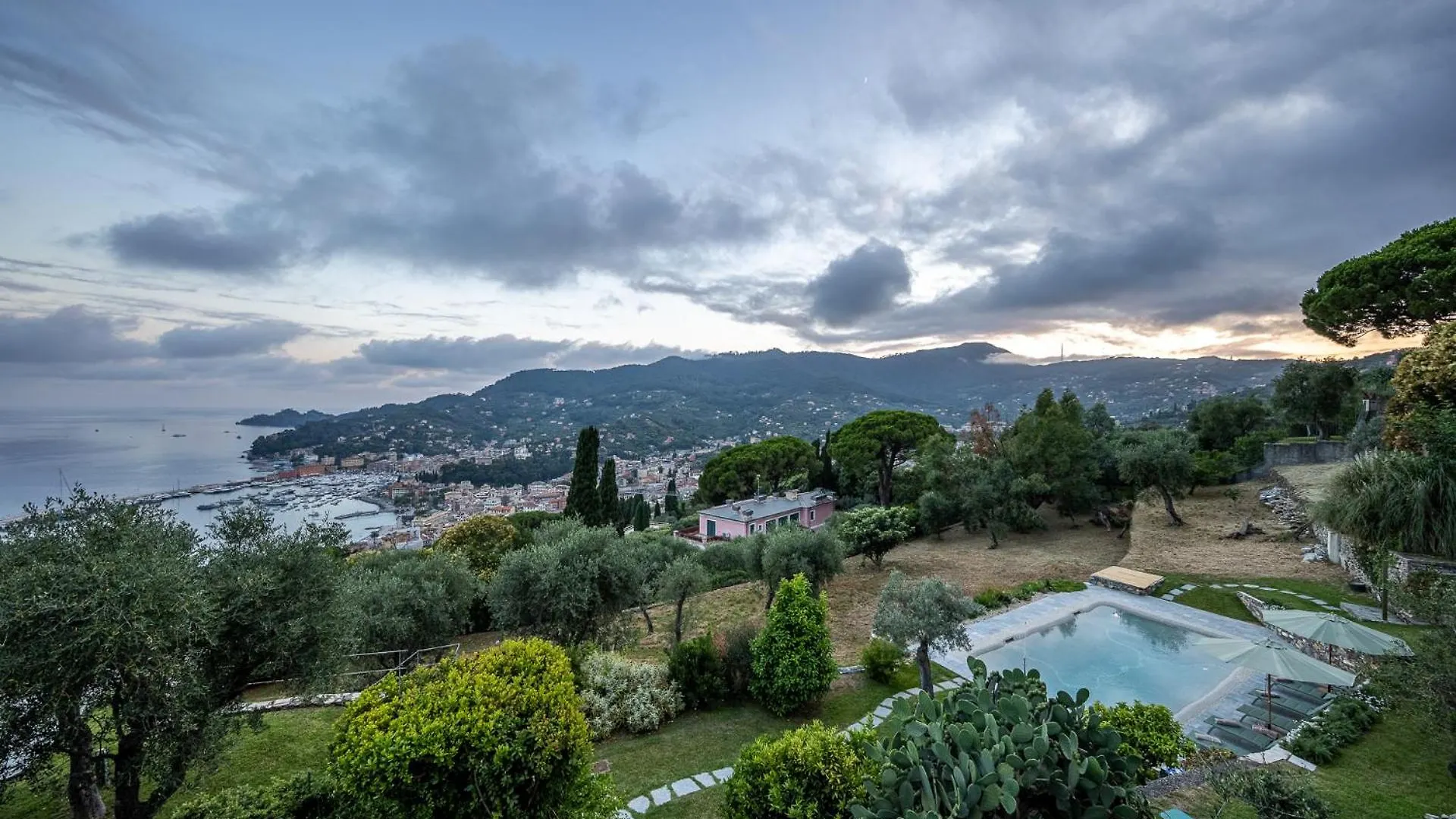 サンタ・マルゲリータ・リグレLa Casa Di Pietra Piscina E Panorama Da Sognoアパートメント アパート サンタ・マルゲリータ・リグレ